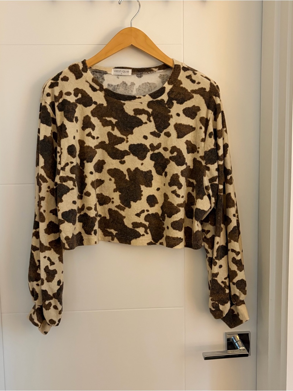 Vestique Brown Cow Print Cropped Long Sleeve Top
